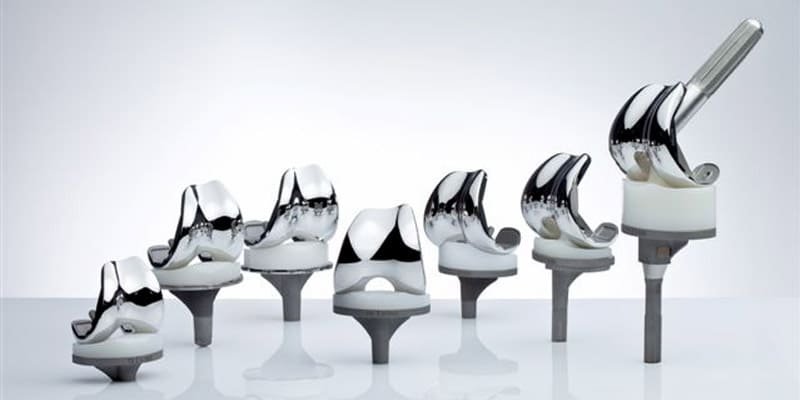 Knee-Replacement-Implants